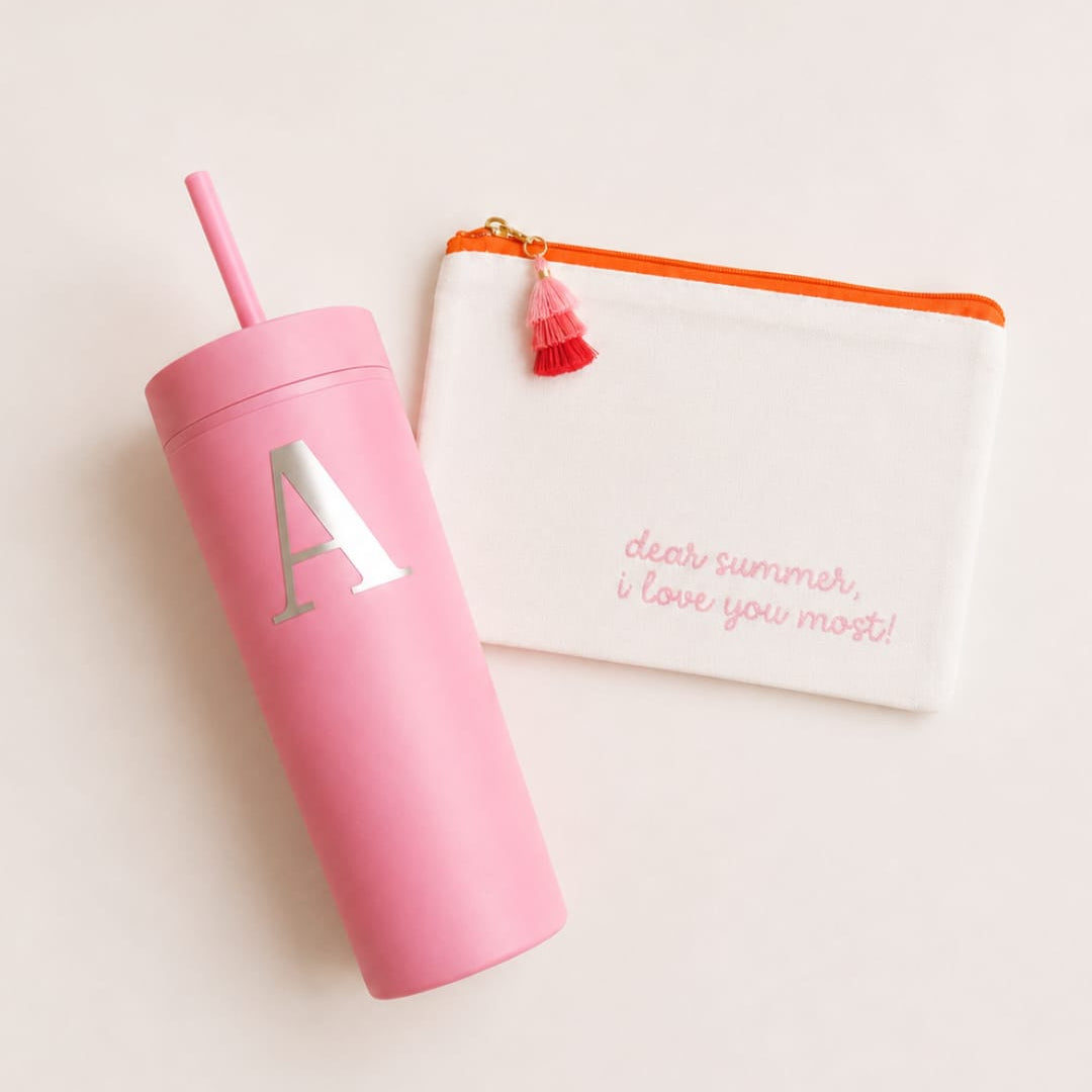 Personalisierter Trinkbecher mit goldener Initiale