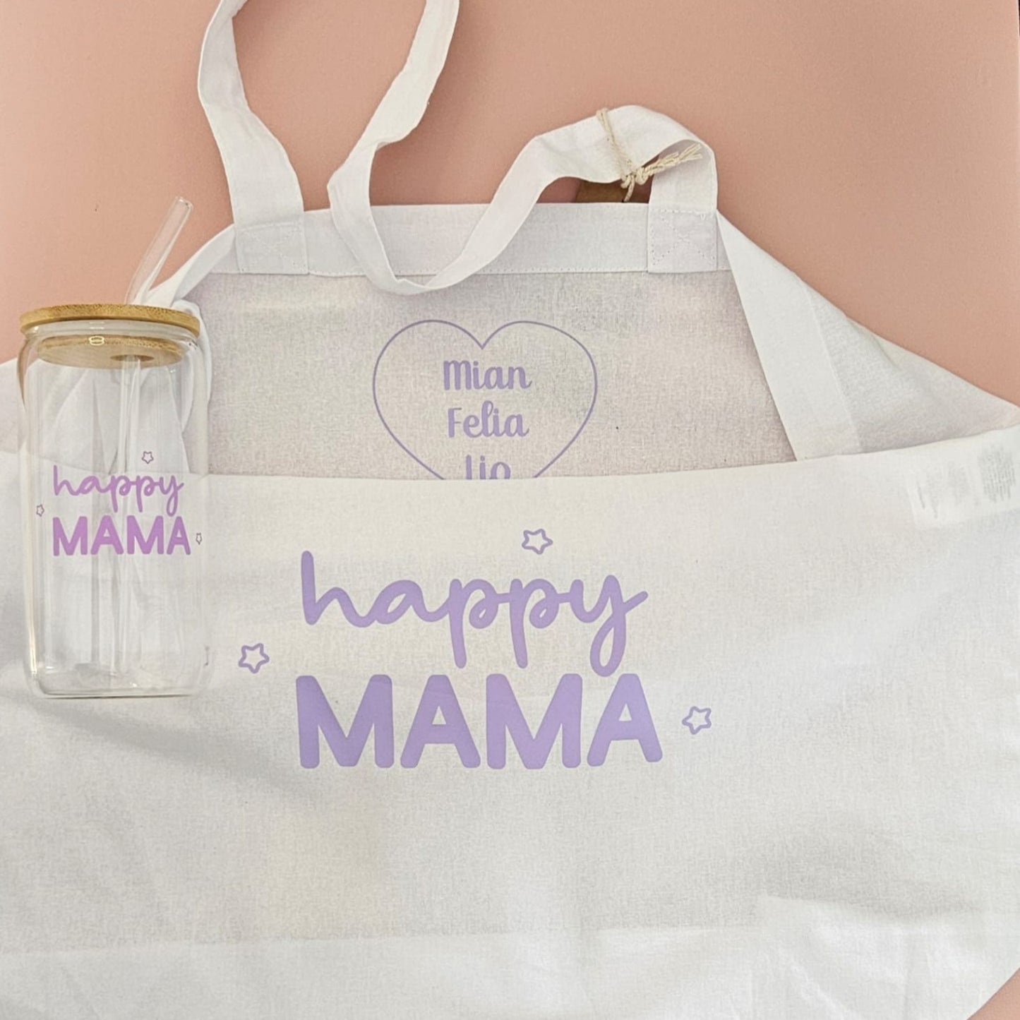 Happy Mama Trinkglas aus Glas mit lila Aufdruck und Glasstrohhalm – perfektes Geschenk für stolze Mamas