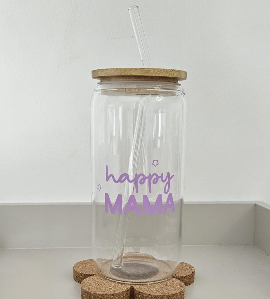 Happy Mama Trinkglas aus Glas mit lila Aufdruck und Glasstrohhalm – perfektes Geschenk für stolze Mamas
