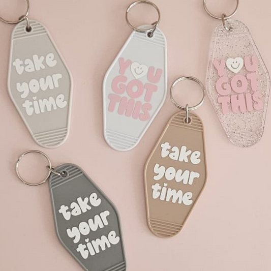 Motel Keychain Schlüsselanhänger mit Self Love Spruch You got this oder Take your time – Farbe zufällig ausgewählt – oh mifeli