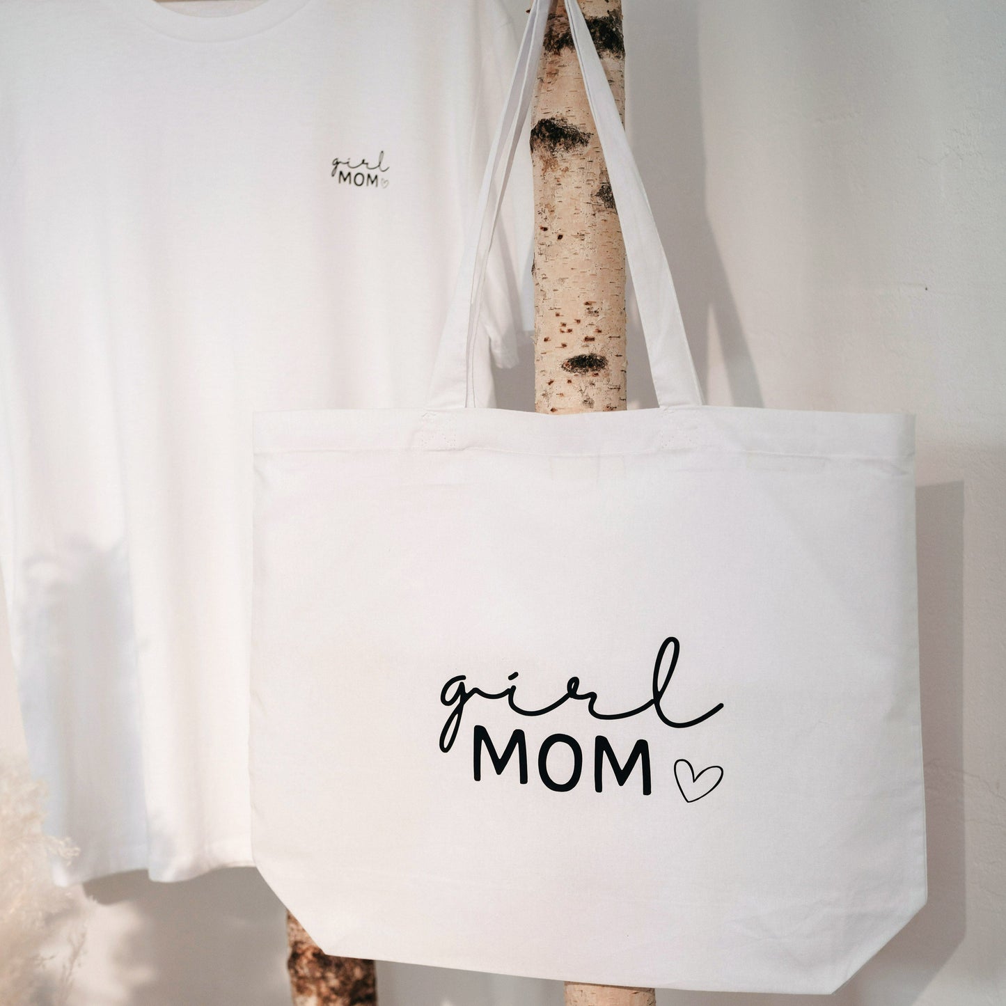 Girl Mom Bundle mit T-Shirt aus Bio-Baumwolle und Shopper – das perfekte Set für jede stolze Mama