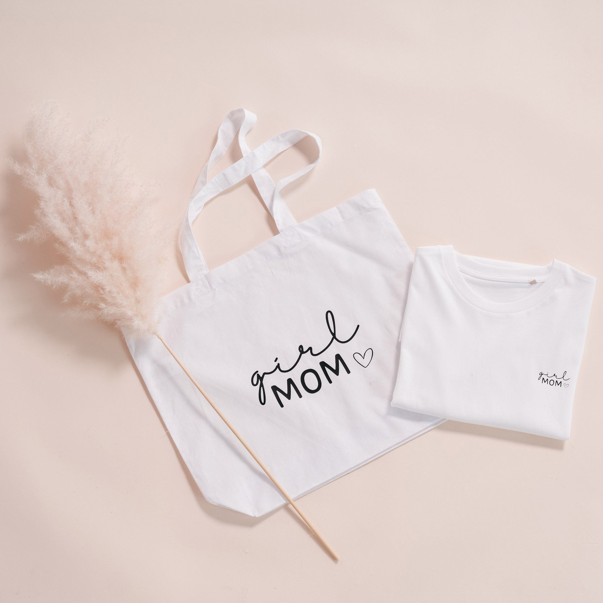 Girl Mom Bundle mit T-Shirt aus Bio-Baumwolle und Shopper – das perfekte Set für jede stolze Mama