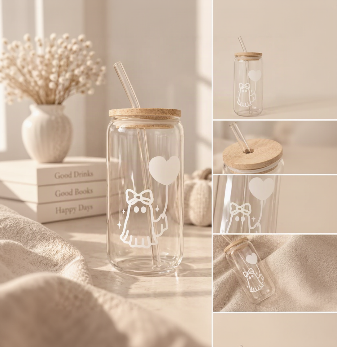 Iced Coffee Glas mit Halloween Gespenst und Luftballon Motiv in Weiß, Borosilikatglas mit Bambusdeckel und Glasstrohhalm