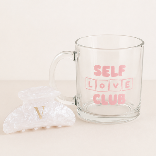 Self Love Club Geschenkset – Glastasse & personalisierte Haarspange