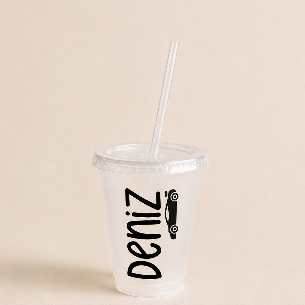 Personalisierter Trinkbecher mit Namen & Wunschmotiv